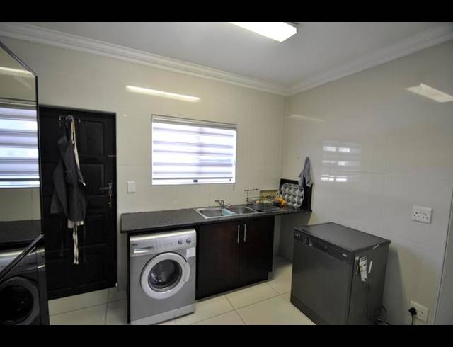 3 BEDROOM HOUSE FOR SALE IN THATCHFIELD